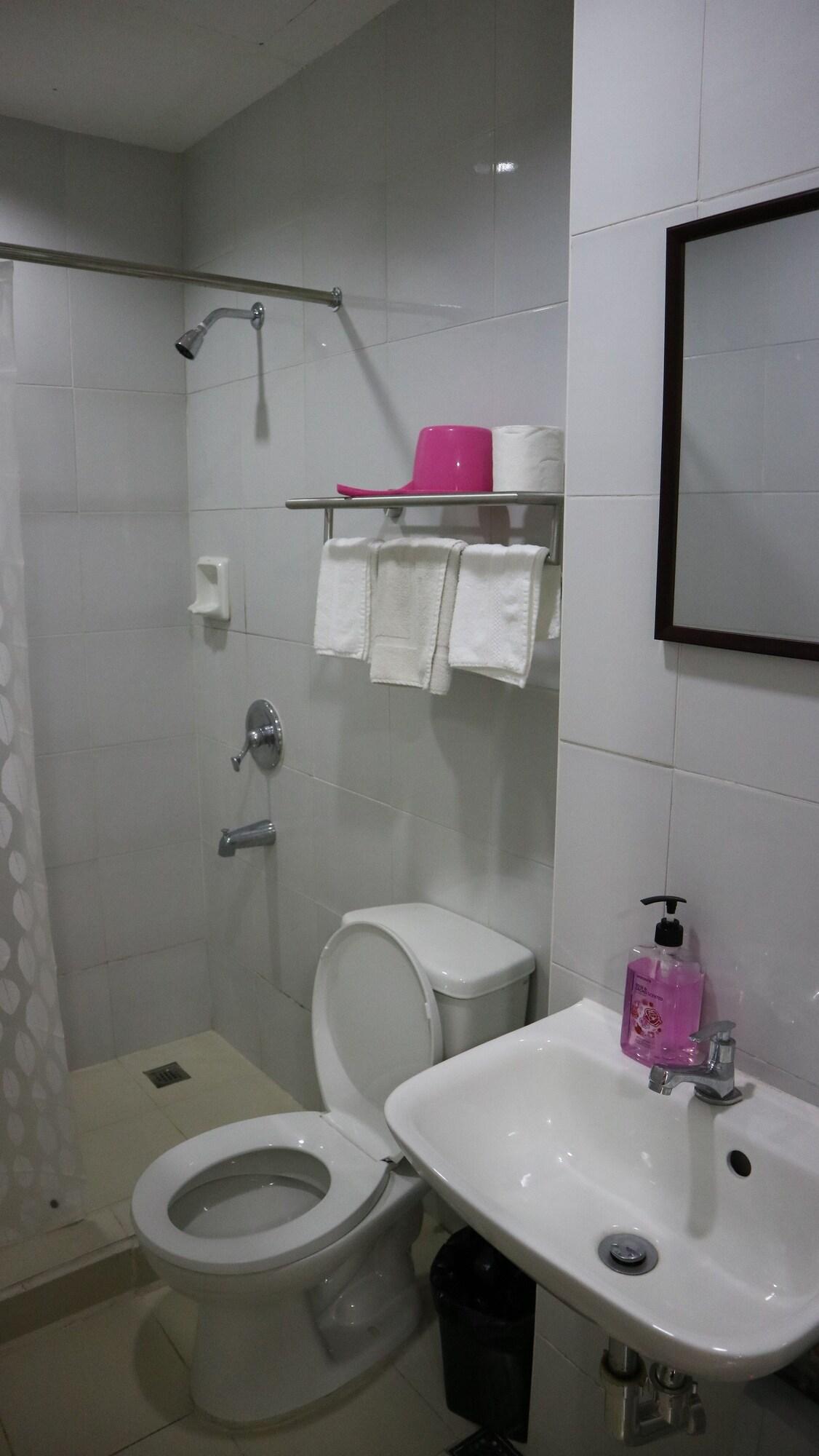 Doniti Suites And Events Place Mandaluyong Ngoại thất bức ảnh