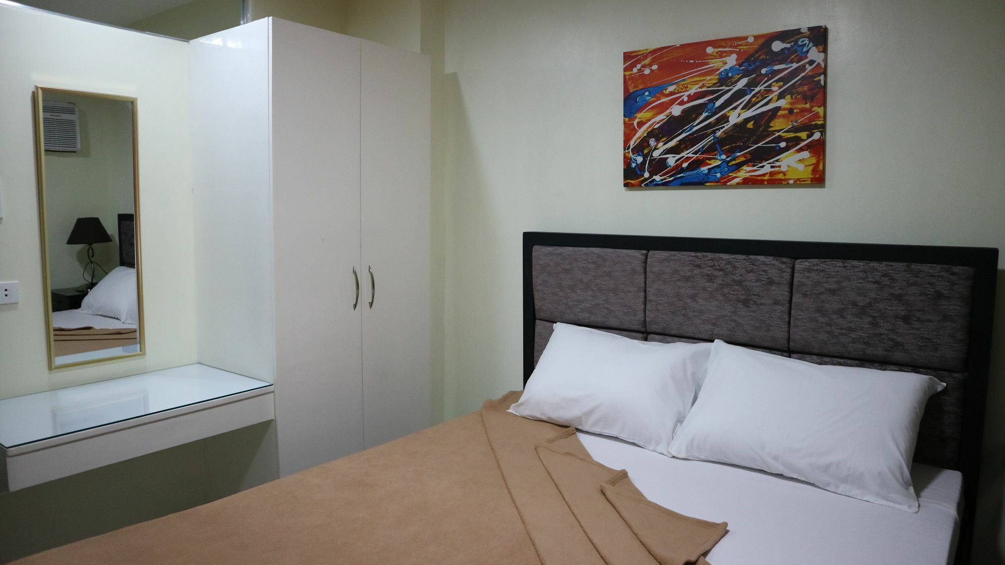 Doniti Suites And Events Place Mandaluyong Ngoại thất bức ảnh